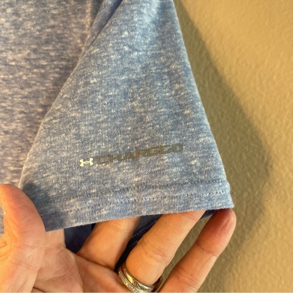 Under Armour Women's Blue V-Neck Top Size L - Picture 5 of 6